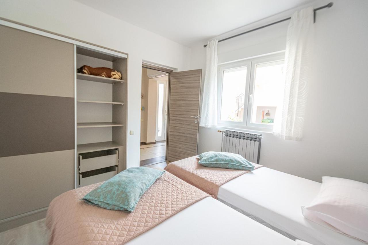 Two-Bedroom Apartment In Crikvenica Xcvii Exteriör bild
