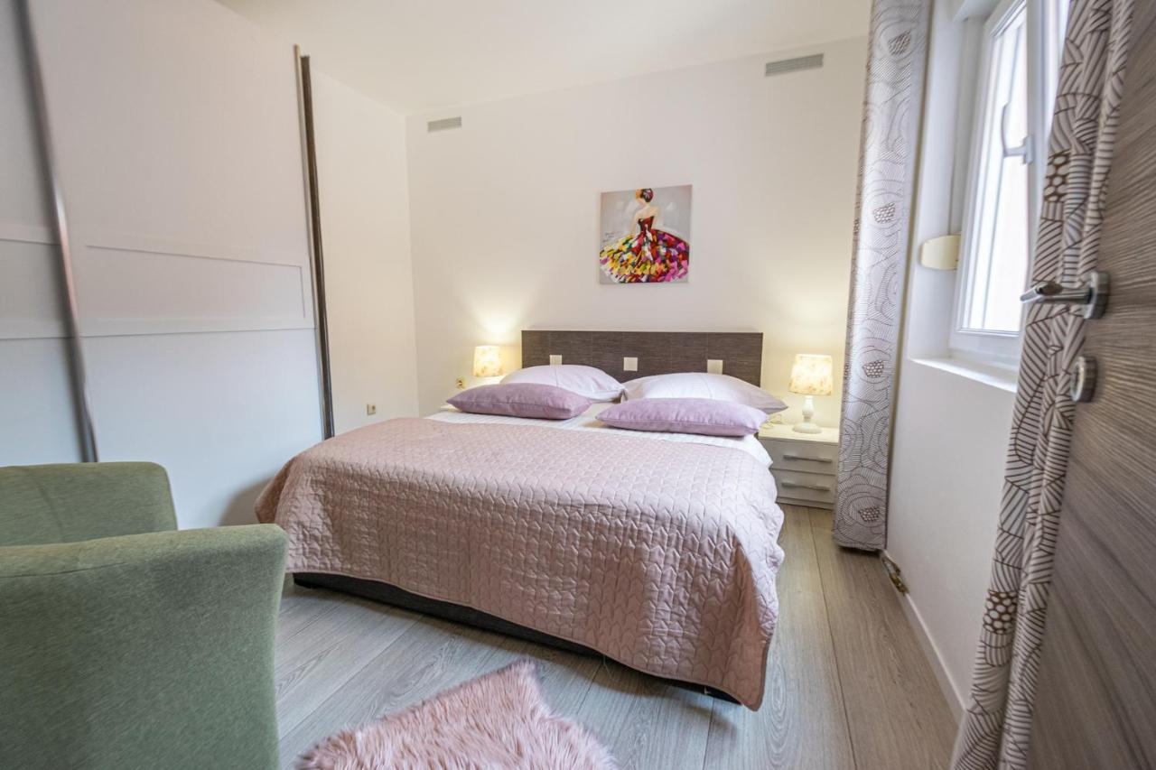 Two-Bedroom Apartment In Crikvenica Xcvii Exteriör bild
