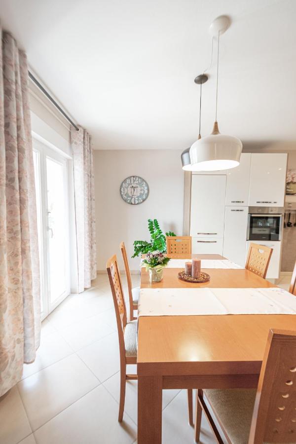 Two-Bedroom Apartment In Crikvenica Xcvii Exteriör bild