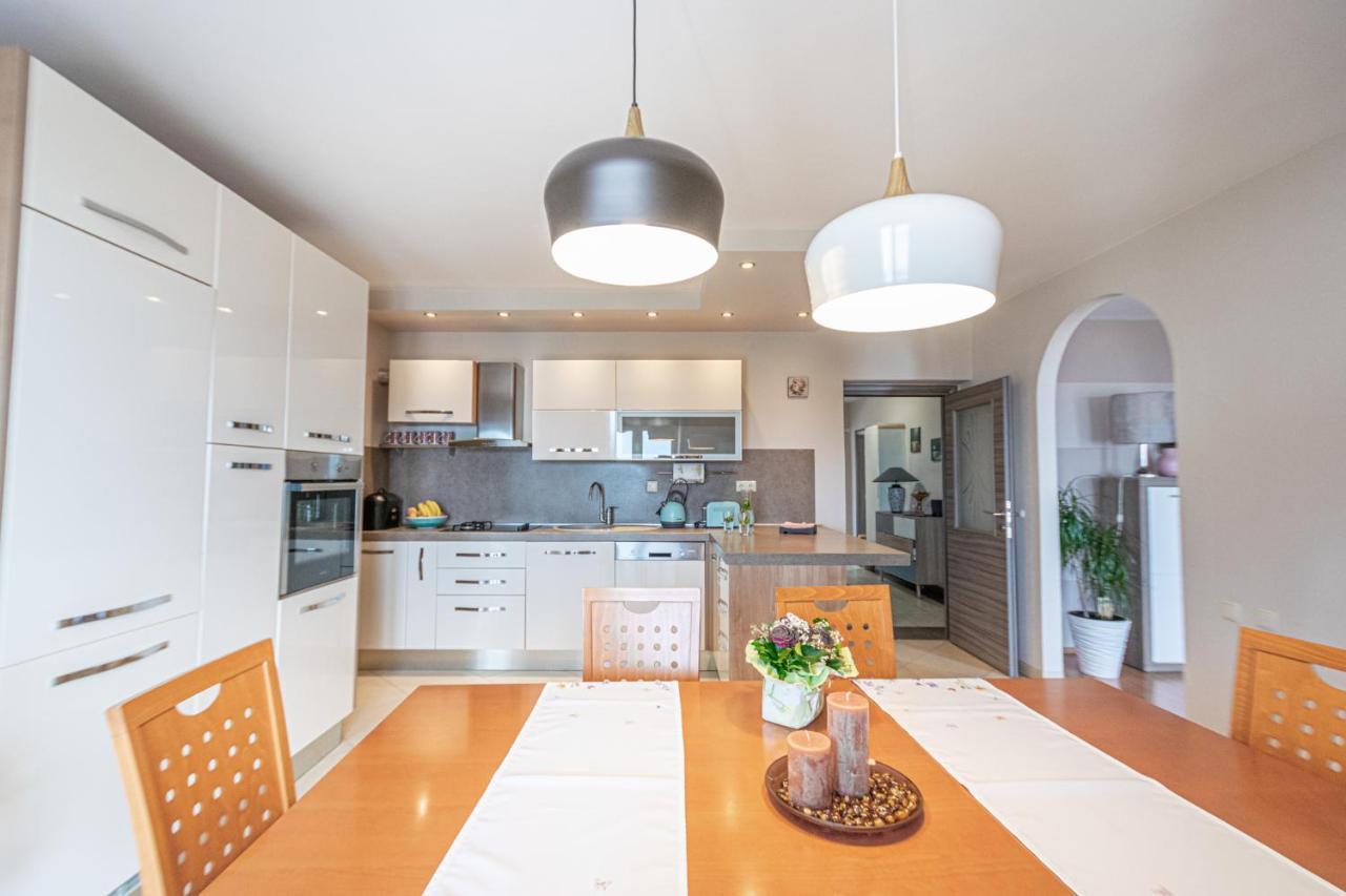 Two-Bedroom Apartment In Crikvenica Xcvii Exteriör bild